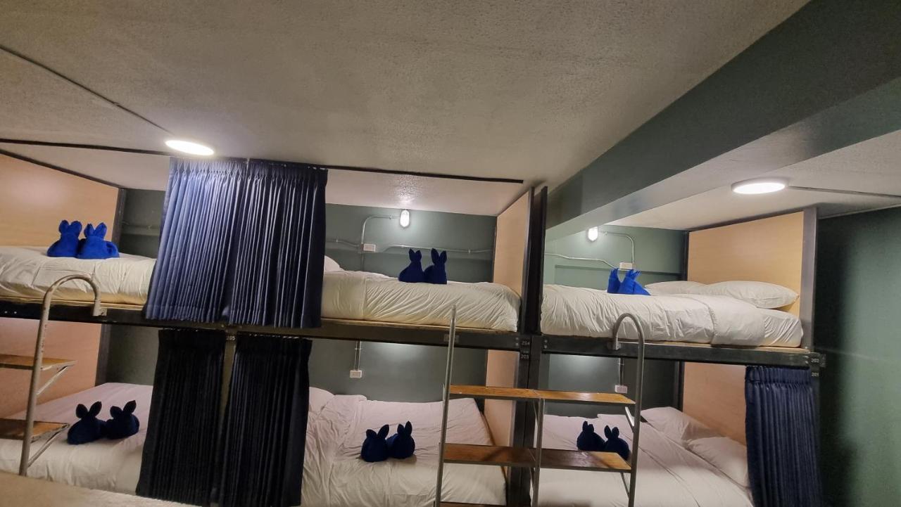Glur Hostel Pattaya Walking Street Exterior photo